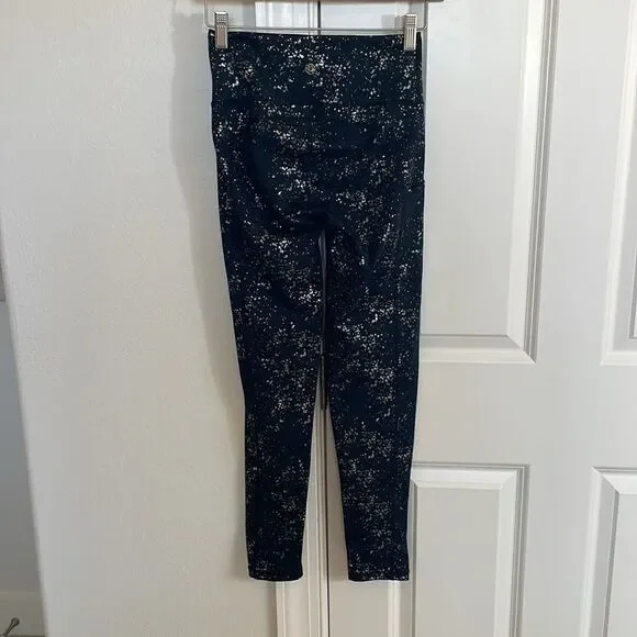 Lilly Pulitzer Luxletic Weekender High Rise Legging - Picture 3 of 3